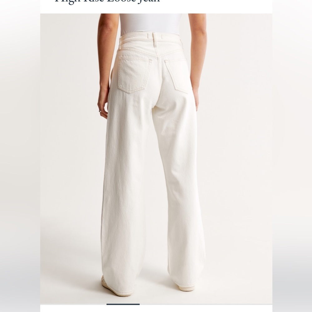 NWT Abercrombie High Rise Loose Jean - Picture 3 of 5